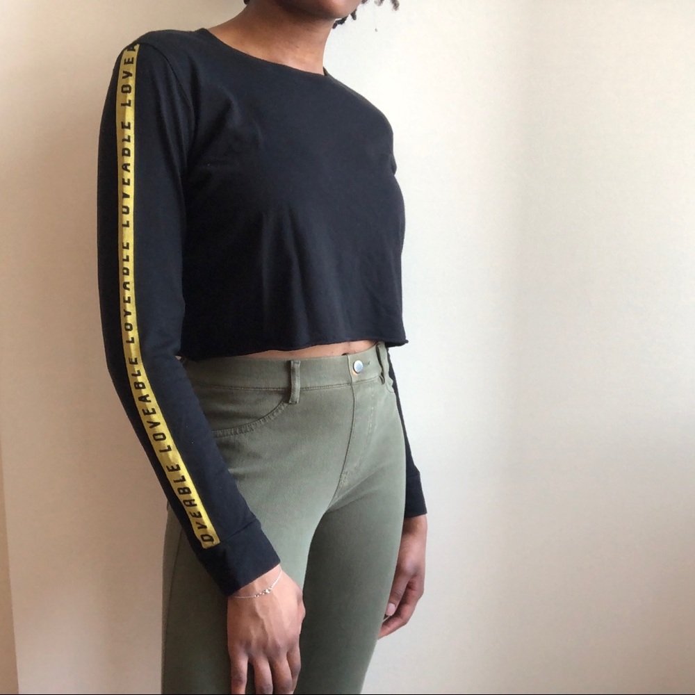 LOVEABLE BLACK CROP TOP 🧡